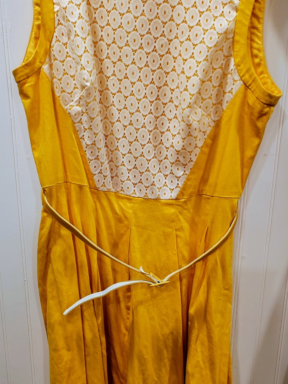 Yellow Sleeveless Dress with Lace Panel, Size 16